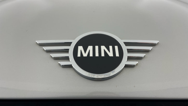 MINI Hatchback 1.5 Cooper Exclusive II 3dr [Comfort Pack] Petrol Hatchback